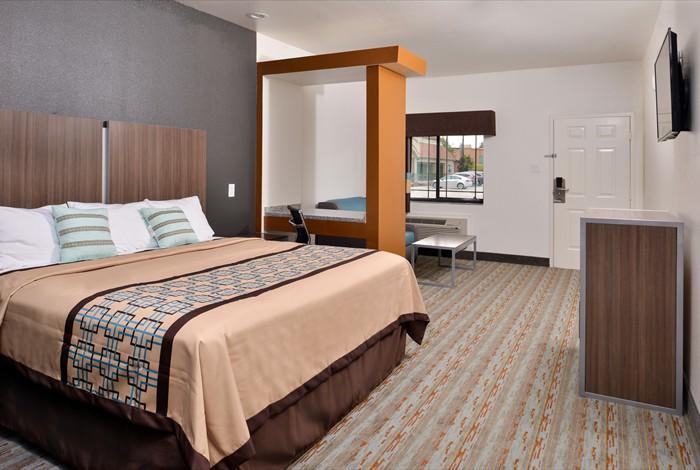 Scottish Inn & Suites - קונרו מראה חיצוני תמונה